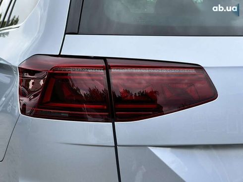 Volkswagen Passat 2022 - фото 17