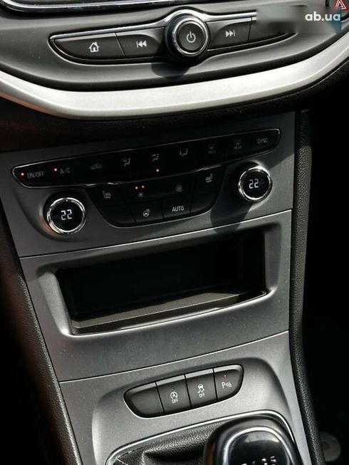 Opel Astra 2019 - фото 10