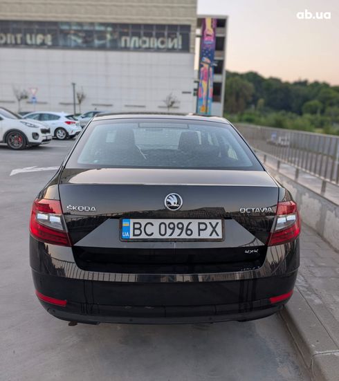 Skoda Octavia 2018 черный - фото 5