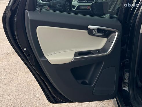 Volvo XC60 2016 черный - фото 22