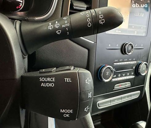 Renault Megane 2018 - фото 17
