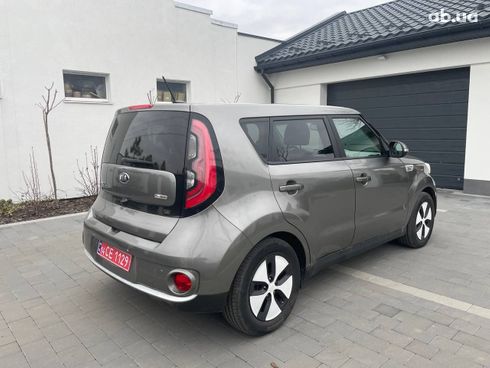 Kia Soul 2016 серый - фото 10