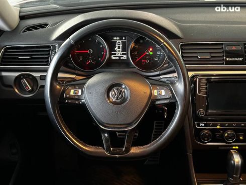 Volkswagen Passat 2018 красный - фото 18