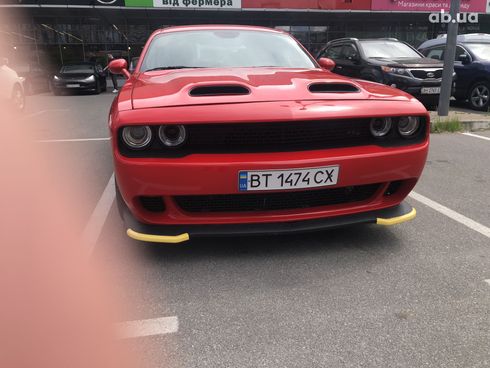 Dodge Challenger 2019 красный - фото 3