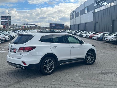 Hyundai Grand Santa Fe 2019 белый - фото 16