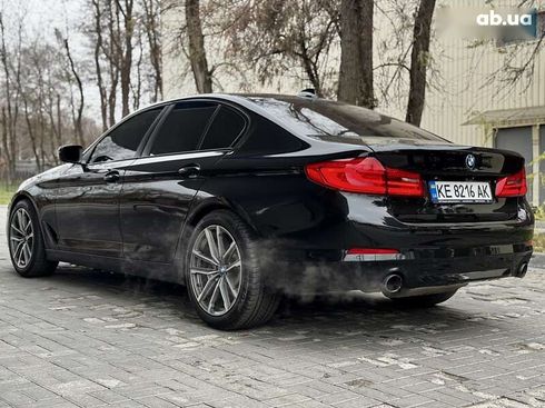 BMW 5 серия 2018 - фото 19