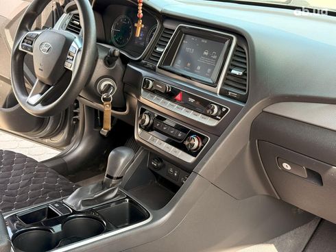 Hyundai Sonata 2017 серый - фото 16