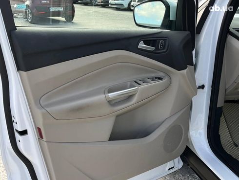 Ford Escape 2016 белый - фото 50