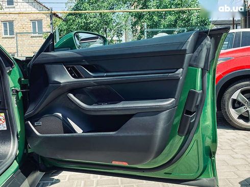 Porsche Taycan 2021 - фото 28