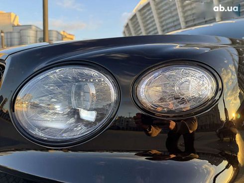 Bentley Bentayga 2021 - фото 14