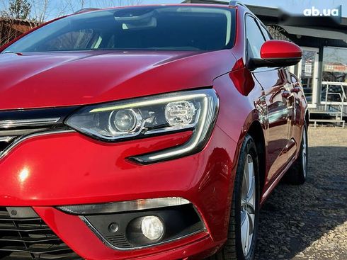 Renault Megane 2017 - фото 11