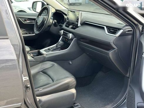 Toyota RAV4 2019 - фото 30