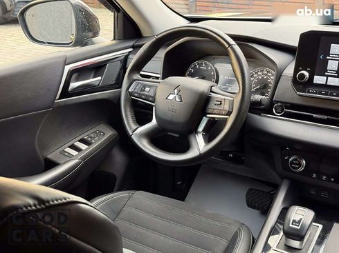 Mitsubishi Outlander 2022 - фото 29