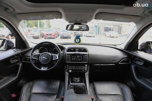 Jaguar F-Pace 2017 - фото 10