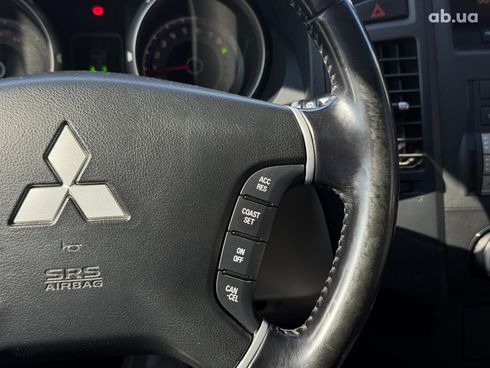 Mitsubishi Pajero Wagon 2008 бежевый - фото 29