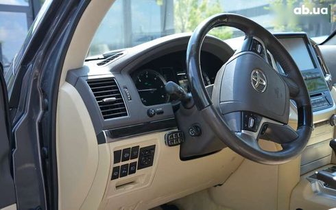 Toyota Land Cruiser 2017 - фото 21
