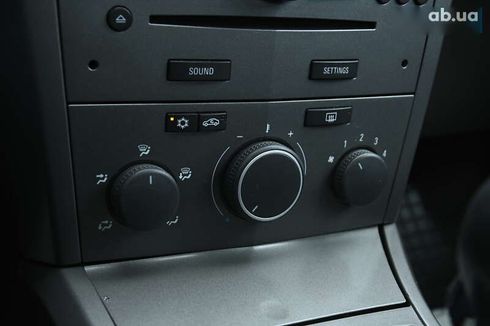 Opel Astra 2006 - фото 27