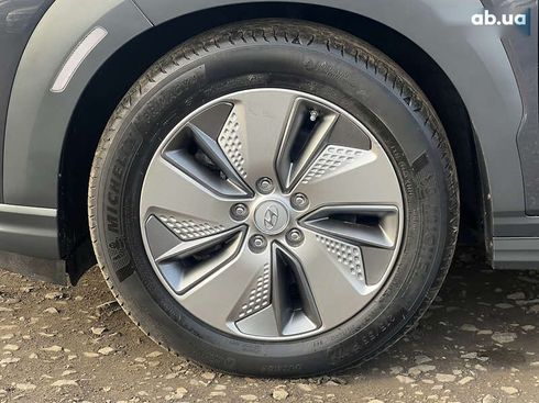 Hyundai Kona Electric 2021 - фото 24