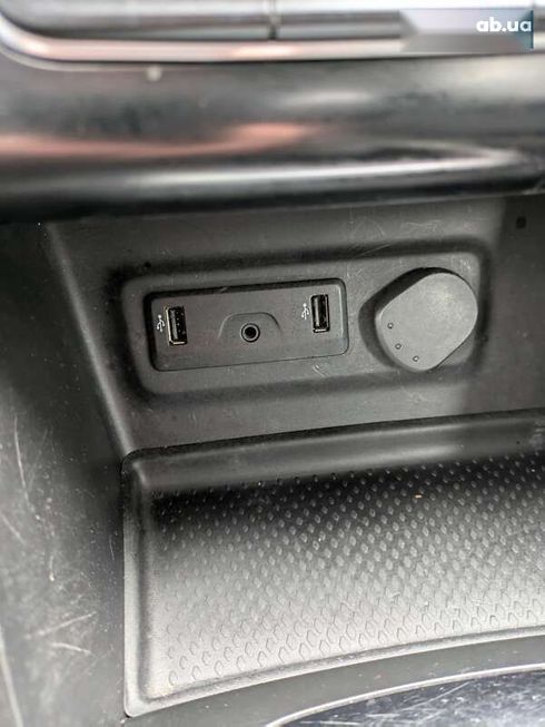 Renault Megane 2017 - фото 17