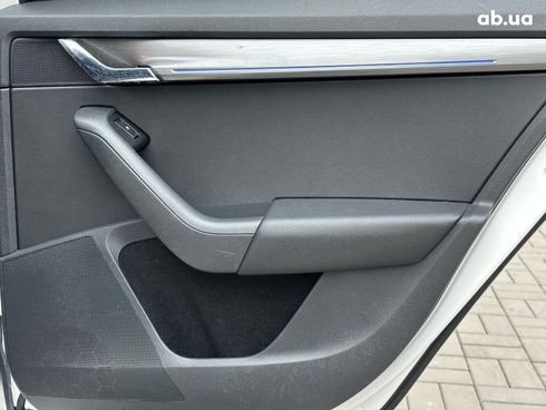Skoda Octavia 2017 белый - фото 16