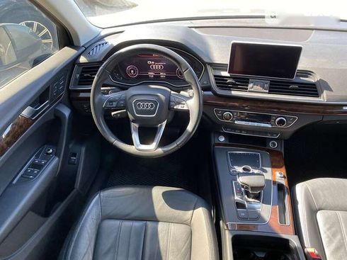 Audi Q5 2017 - фото 11