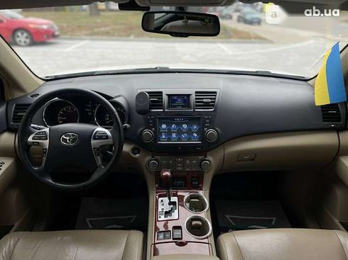 Toyota Highlander 2012 - фото 24