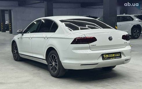 Volkswagen Passat 2016 - фото 4