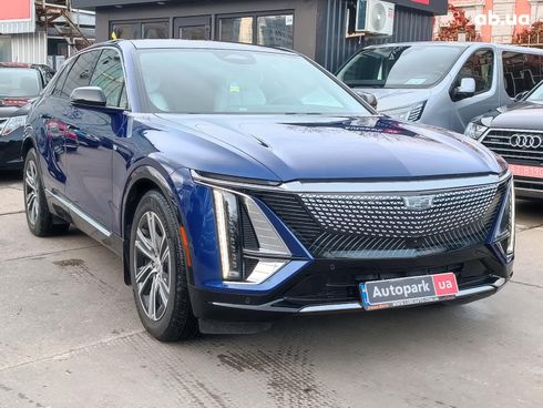 Cadillac Lyriq 2023 синий - фото 16