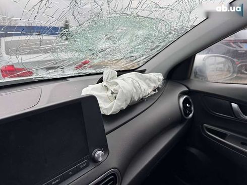 Hyundai Kona Electric 2023 - фото 12