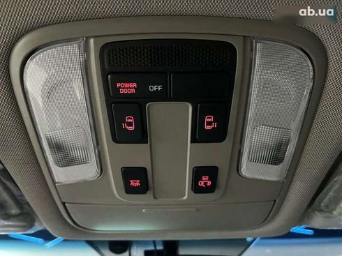 Kia Carnival 2019 - фото 16