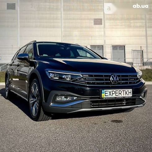 Volkswagen passat alltrack 2020 - фото 2