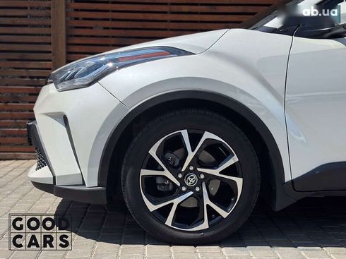 Toyota C-HR 2020 - фото 8