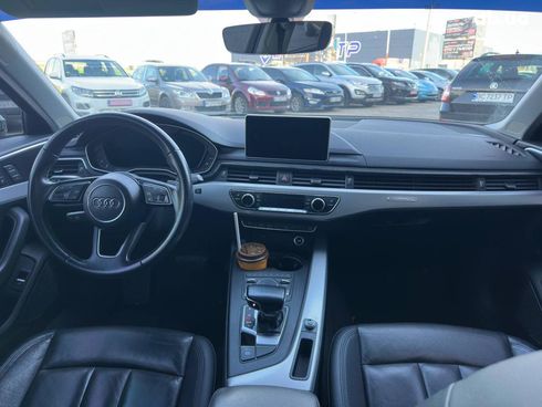 Audi A4 2018 серый - фото 14