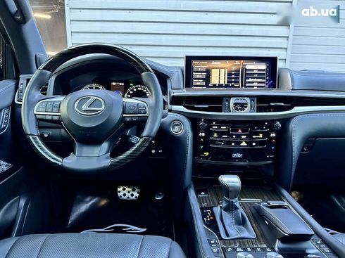 Lexus LX 2019 - фото 20