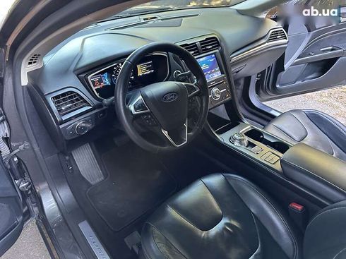 Ford Fusion 2019 - фото 17