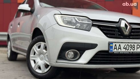 Renault Logan 2017 - фото 11