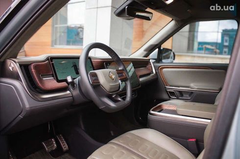 Rivian R1S 2023 - фото 16