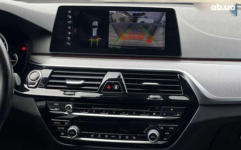 BMW 5 серия 2018 - фото 19
