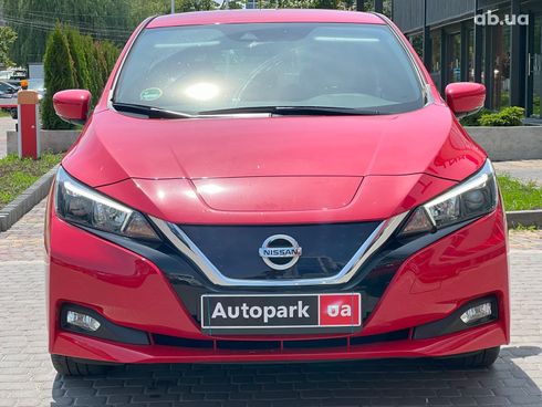 Nissan Leaf 2018 красный - фото 2