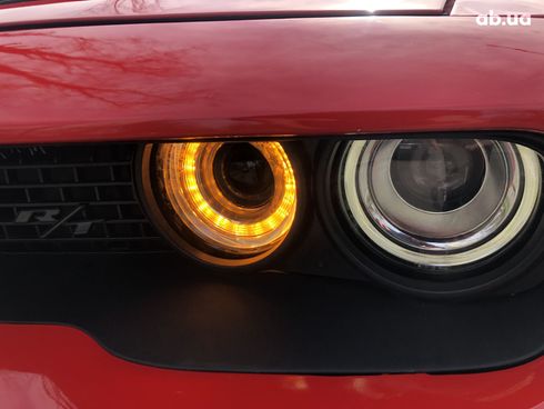 Dodge Challenger 2019 красный - фото 2
