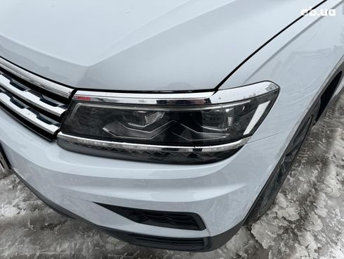 Volkswagen Tiguan 2018 белый - фото 13