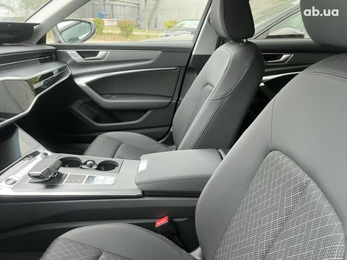 Audi A6 2021 - фото 27