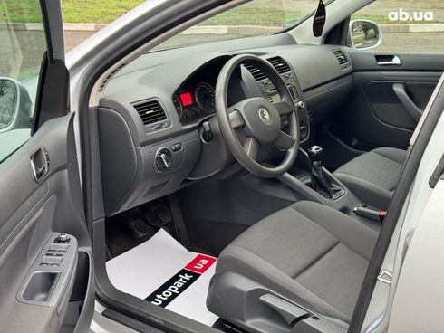 Volkswagen Golf 2005 серый - фото 11