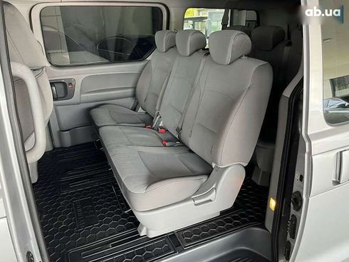 Hyundai H-1 2016 - фото 20