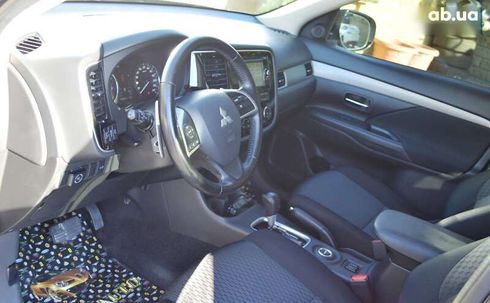 Mitsubishi Outlander 2013 - фото 16