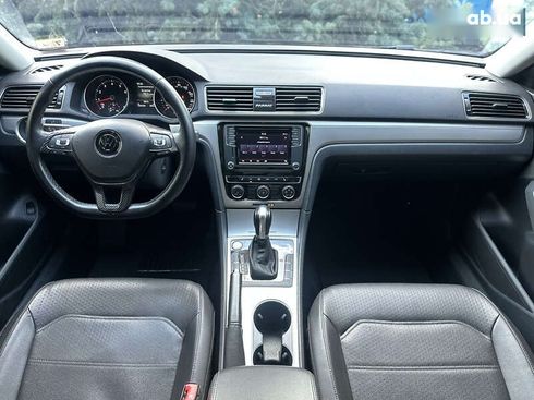 Volkswagen Passat 2018 - фото 29