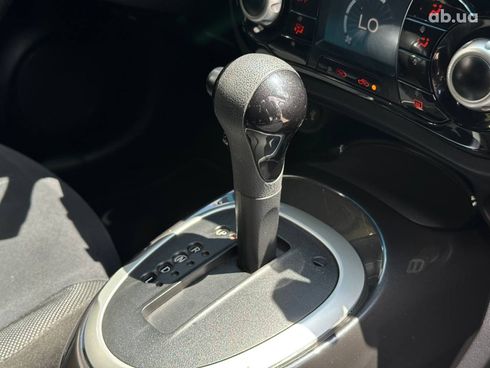 Nissan Juke 2017 красный - фото 5