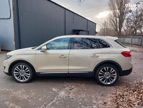 Lincoln MKX 2015 бежевый - фото 8