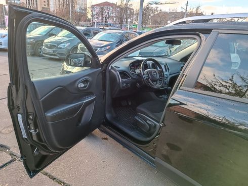 Jeep Cherokee 2019 черный - фото 18