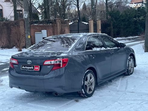 Toyota Camry 2013 черный - фото 12
